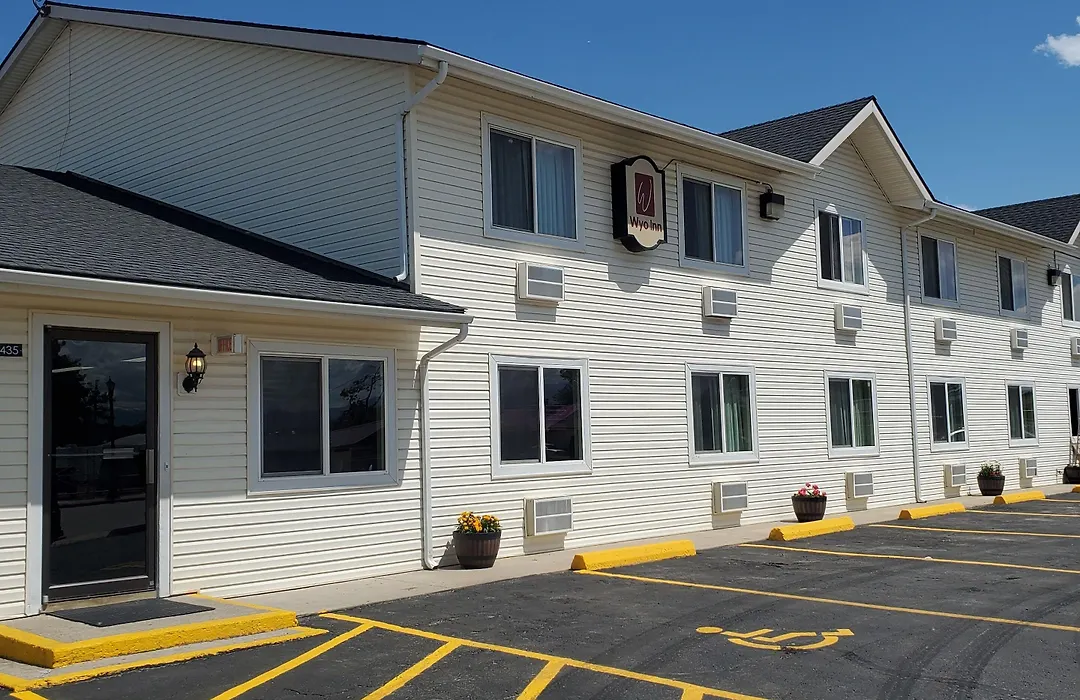 Wyo Inn-1