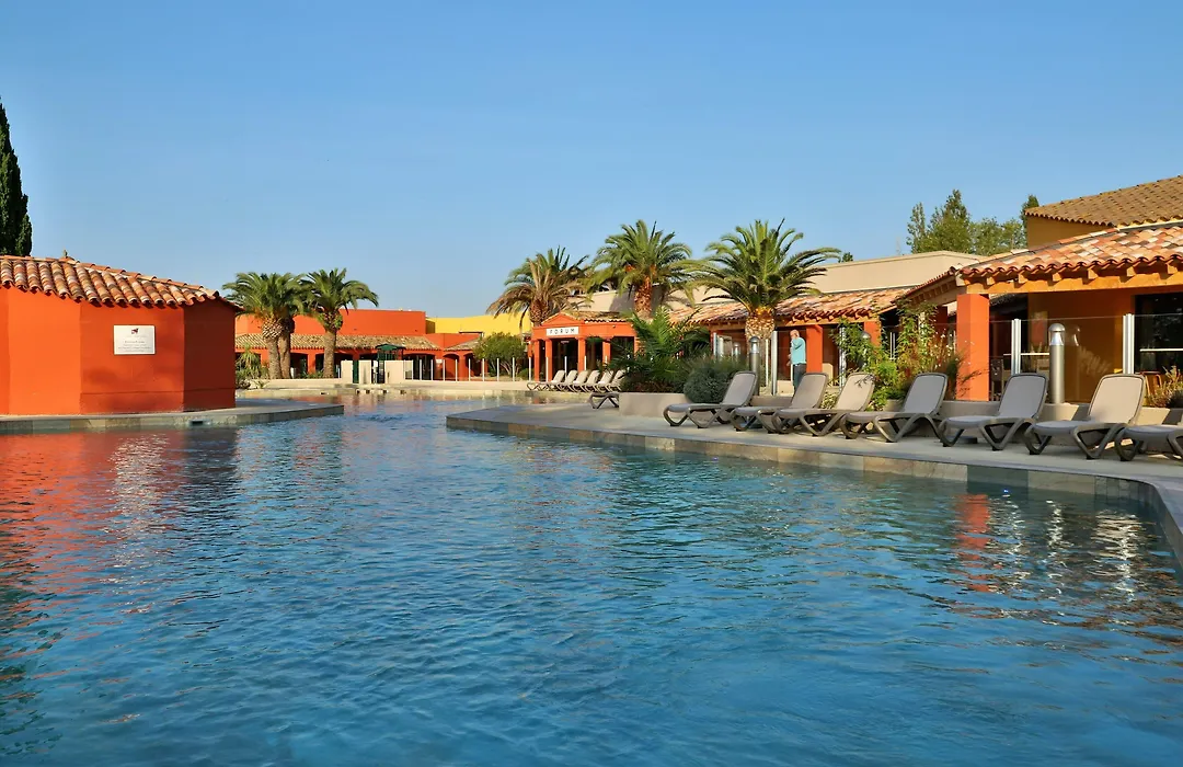 SOWELL RESIDENCES Les Hameaux de Camargue-1