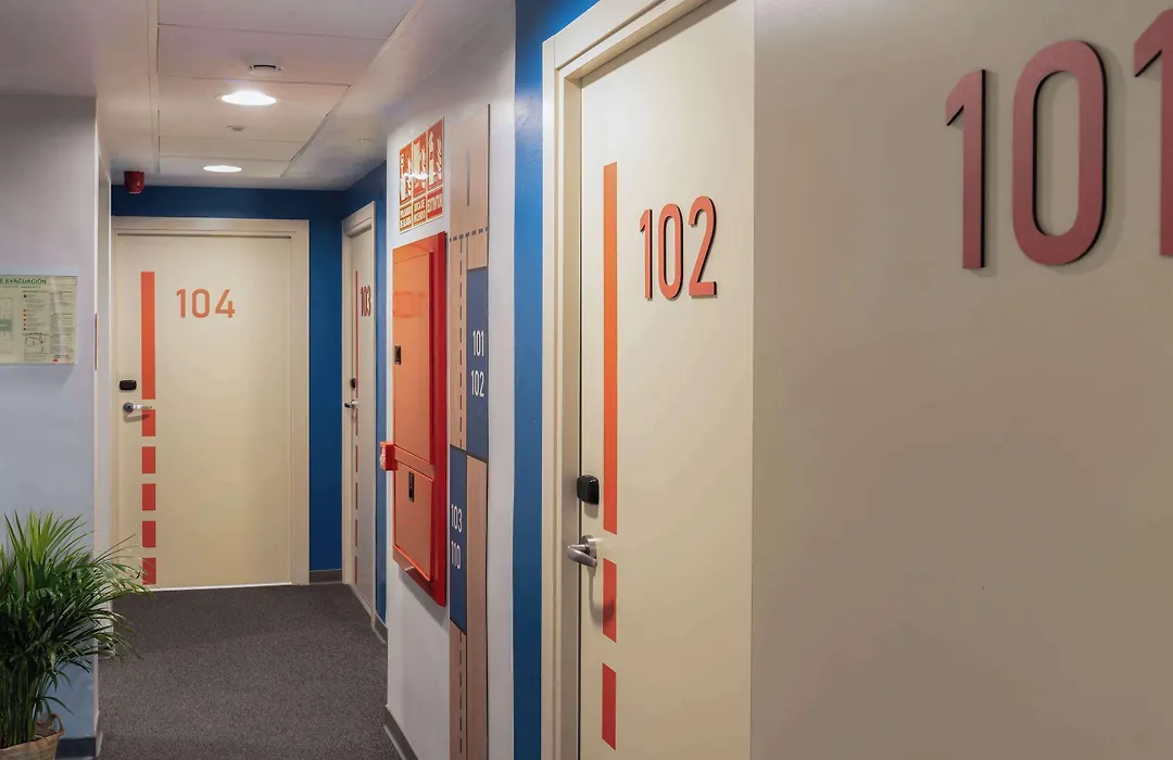 ibis budget Valencia Centro Puerto-1