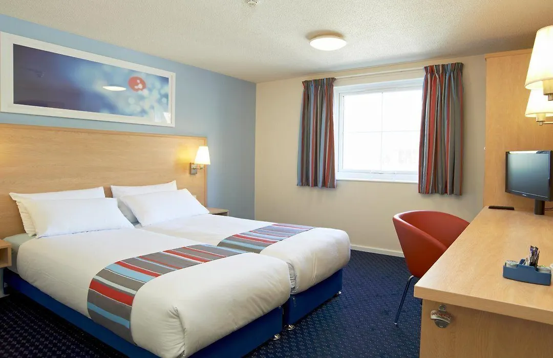 Travelodge Wirral Eastham-1