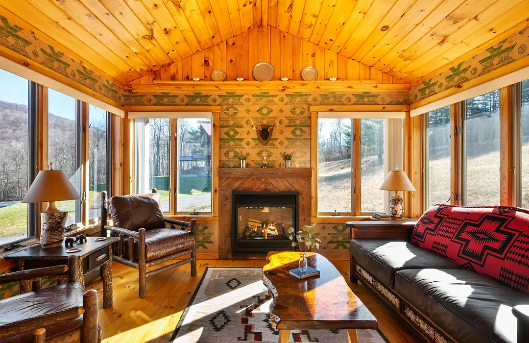Urban Cowboy Lodge-1