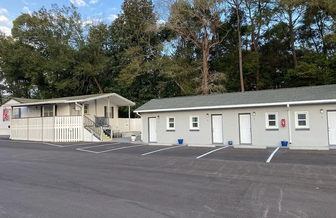 American Inn-1