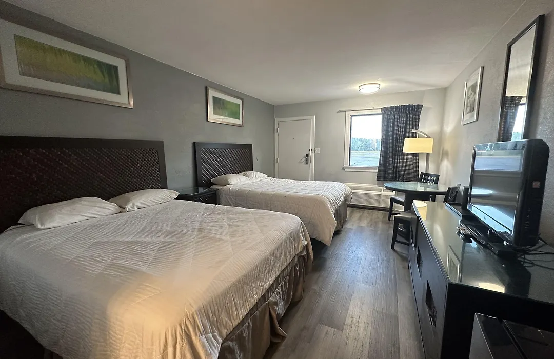 Courtland Inn By Townhouse Franklin Va Us 58-1