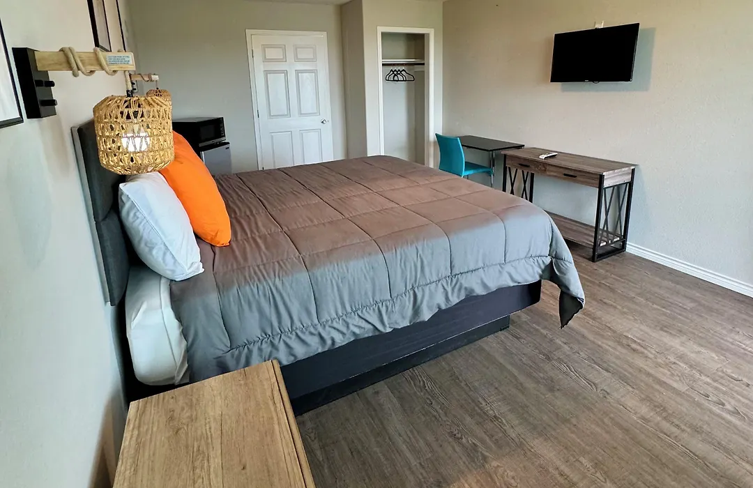 The 409 Bolivar Beach Hotel-1