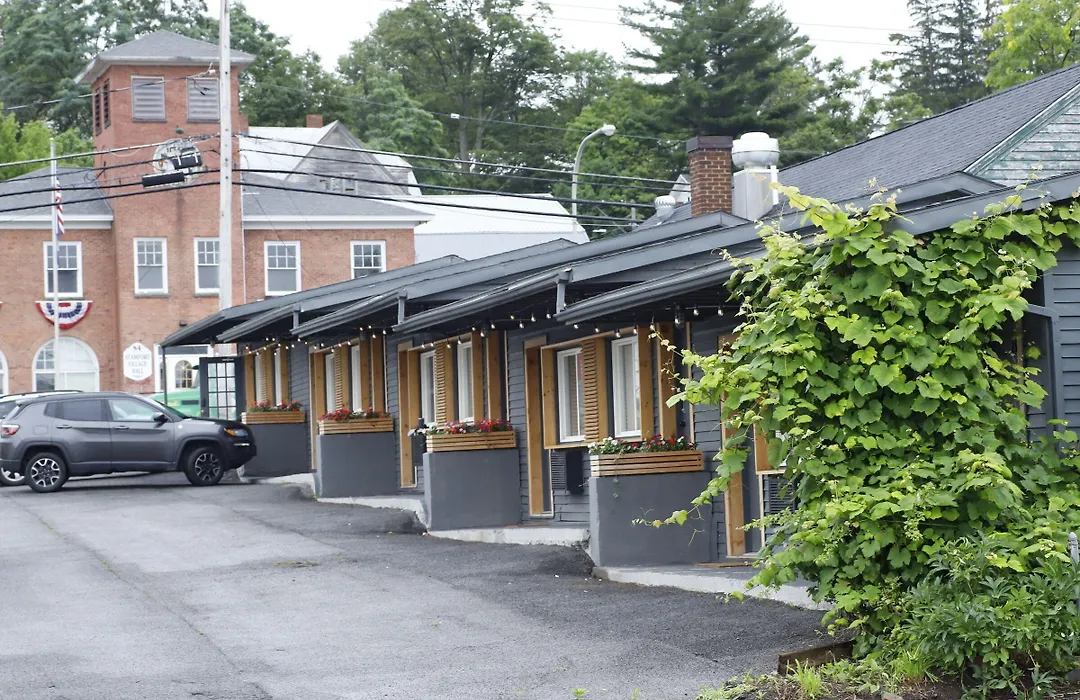 The Vine On Main-1