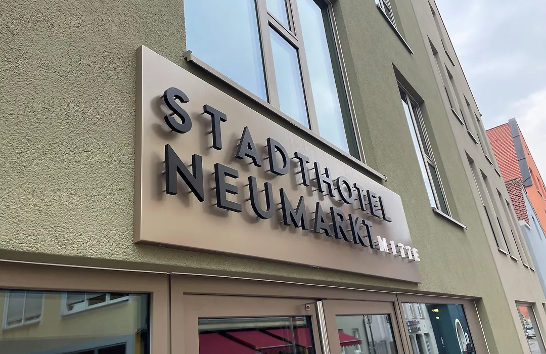 Stadthotel Neumarkt Mitte-1