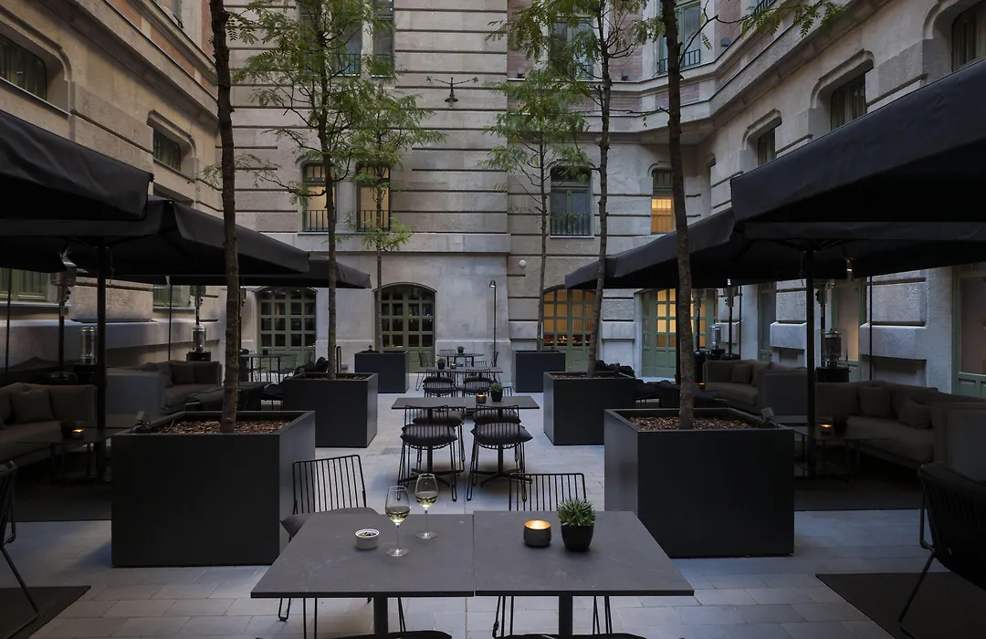 Kozmo Hotel Suites & Spa - Small Luxury Hotels Of The World-1