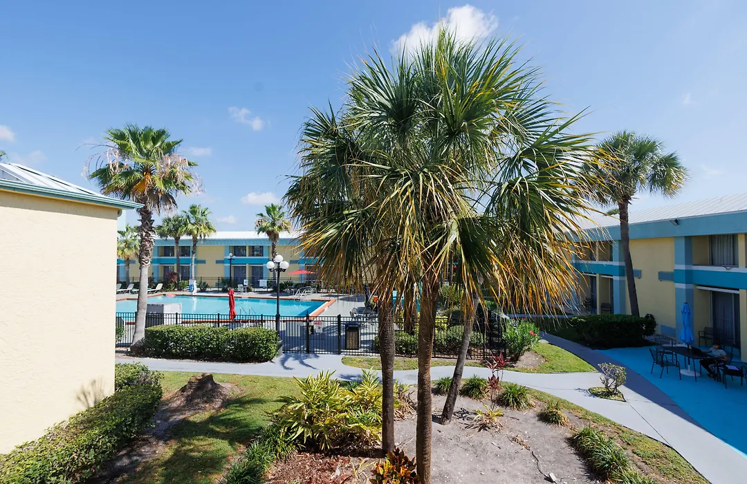 Garnet Inn & Suites, Orlando-1