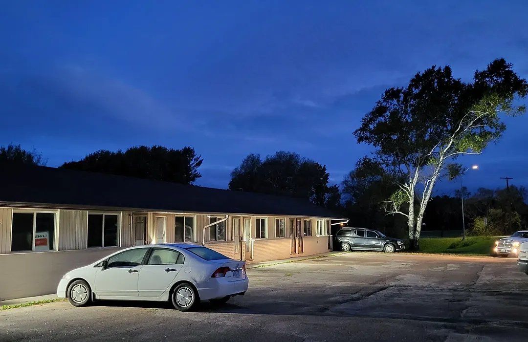 Happyland Inn-1