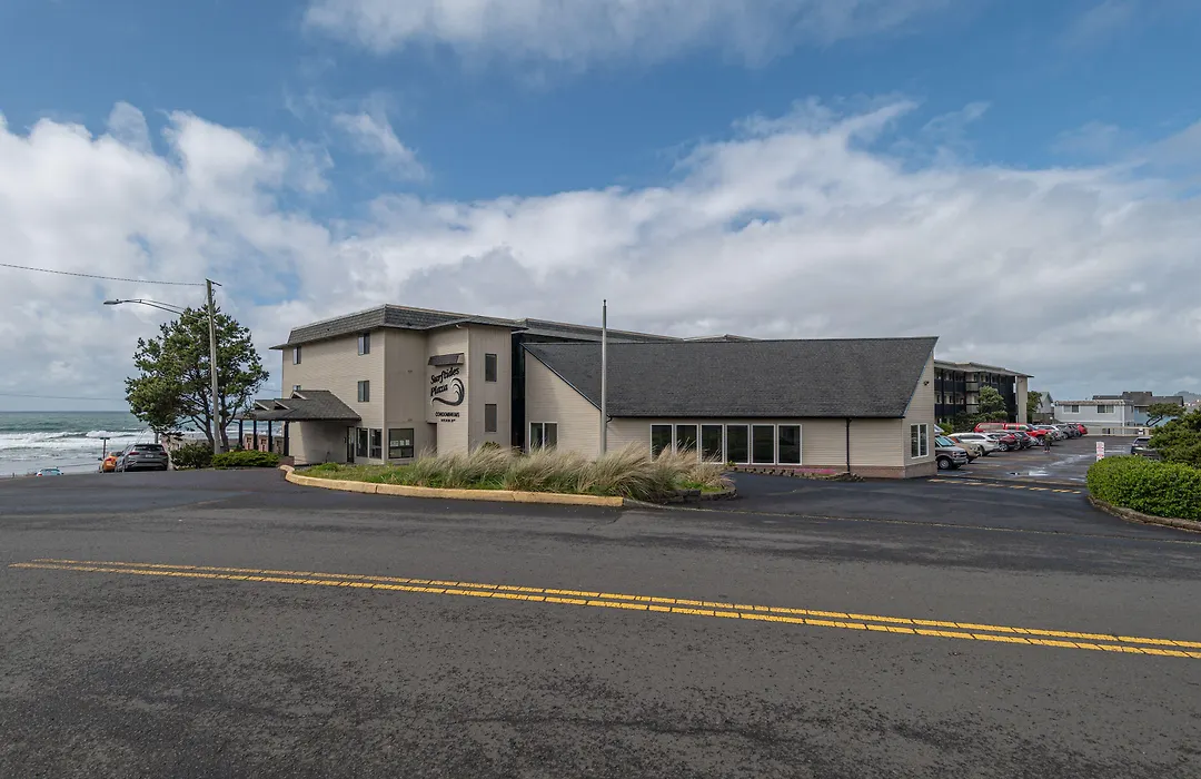 Surftides Plaza Rentals-1