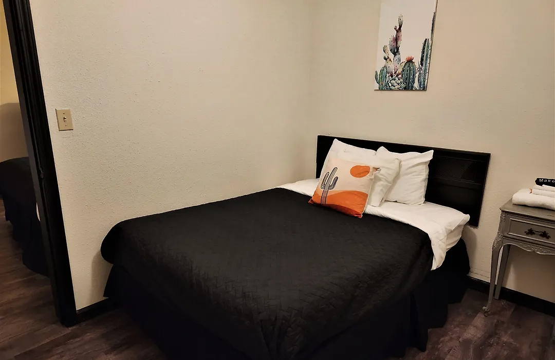 Cactus Inn And Suites-1