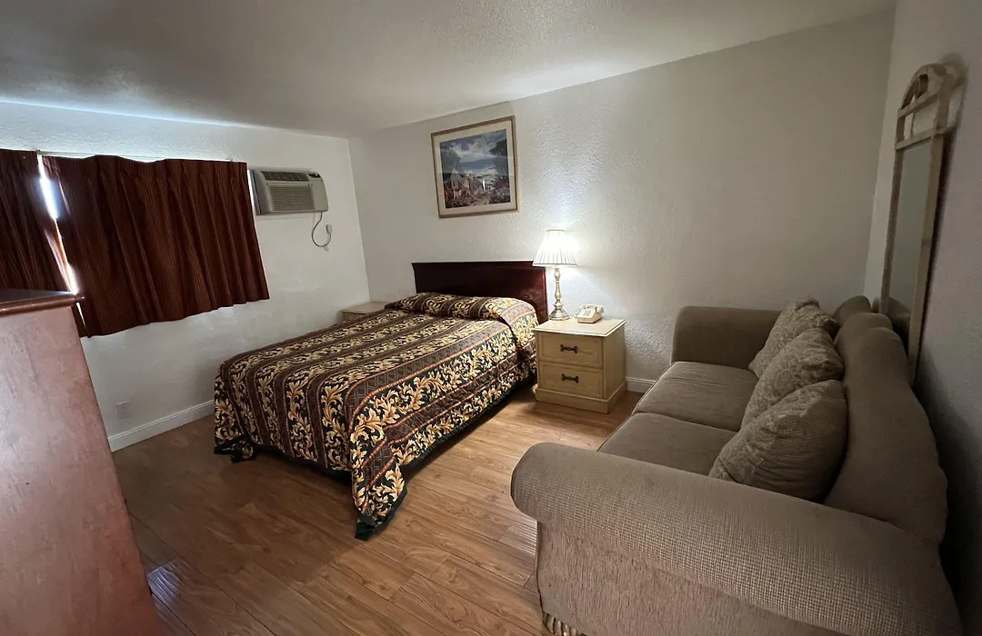 Sherwood Motel-1