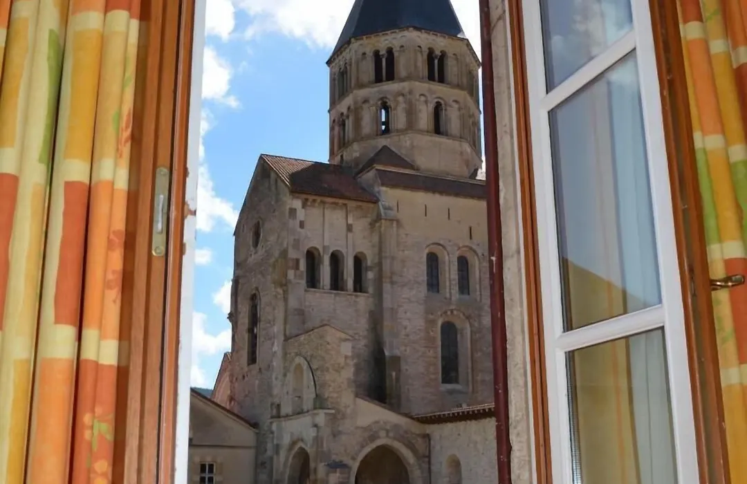 Hotel De Bourgogne-1