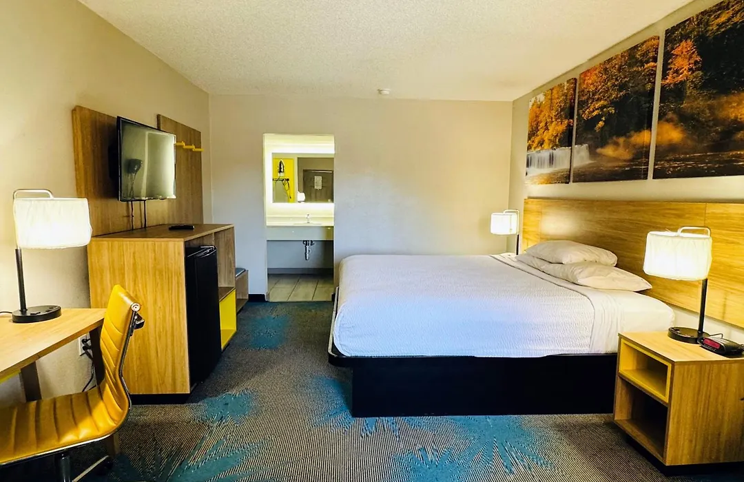 Homelodge Newnan-1