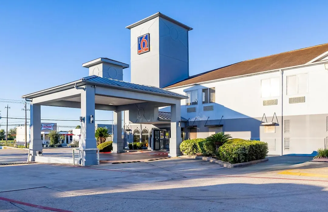Studio 6 Suites Pasadena, TX-1