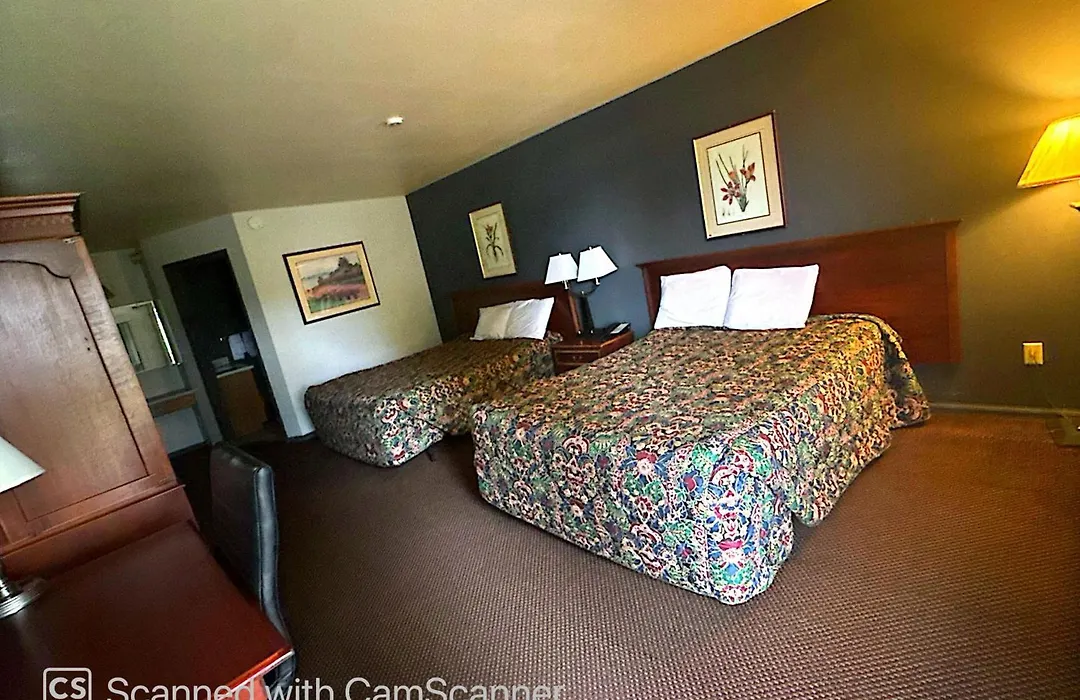 Windmill Inn Lynden-1