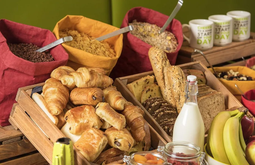 Ibis Styles Budapest Airport-1
