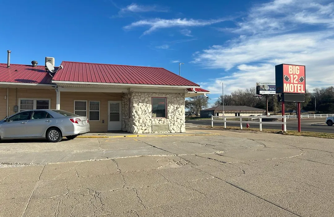 Big 12 Motel Broken Bow Ne-1