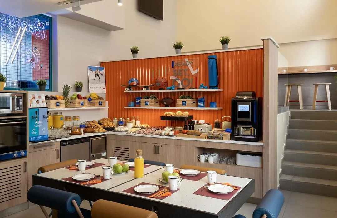 Ibis Budget Valencia Centro Puerto-1