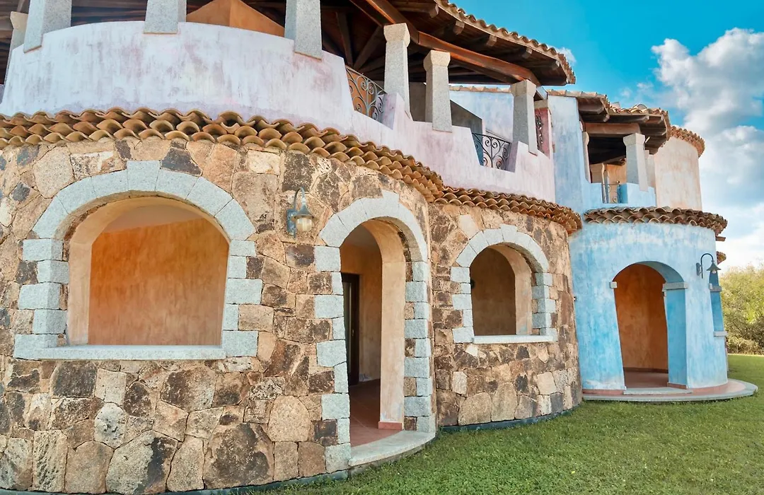 Marina Beach Residence With Private Beach In Marinella-1