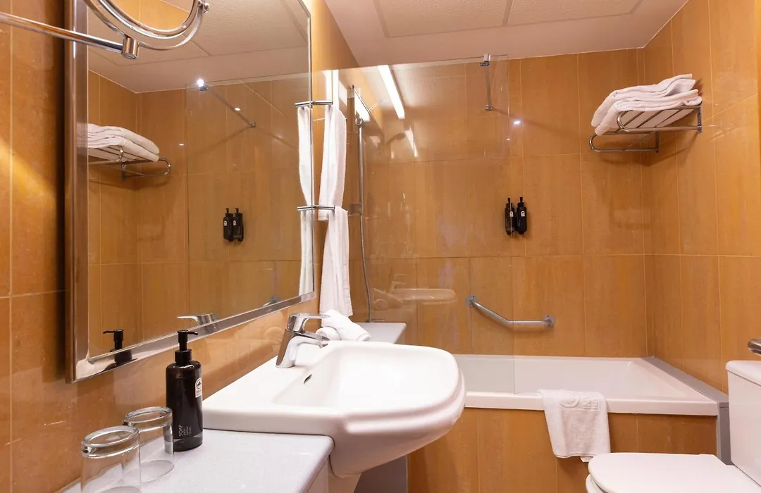 Invisa Hotel La Cala (Adults Only)-1