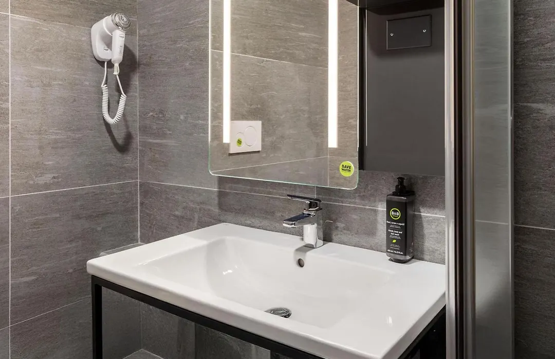 B&B Hotel Milano Portello-1