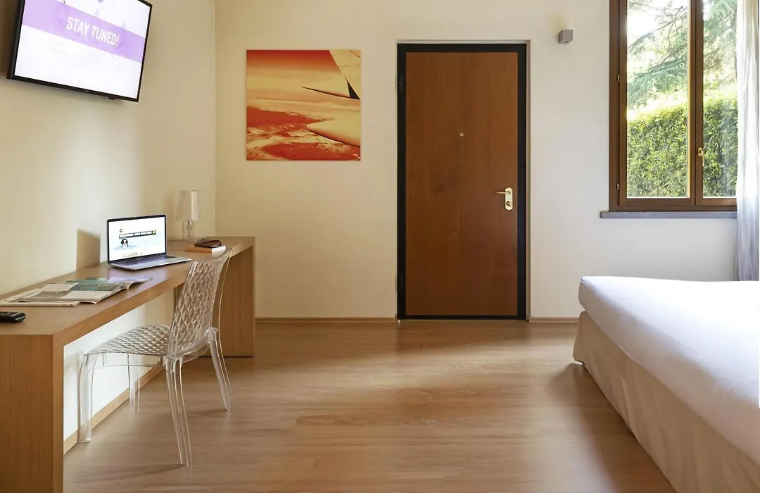 B&B Hotel Malpensa Lago Maggiore-1