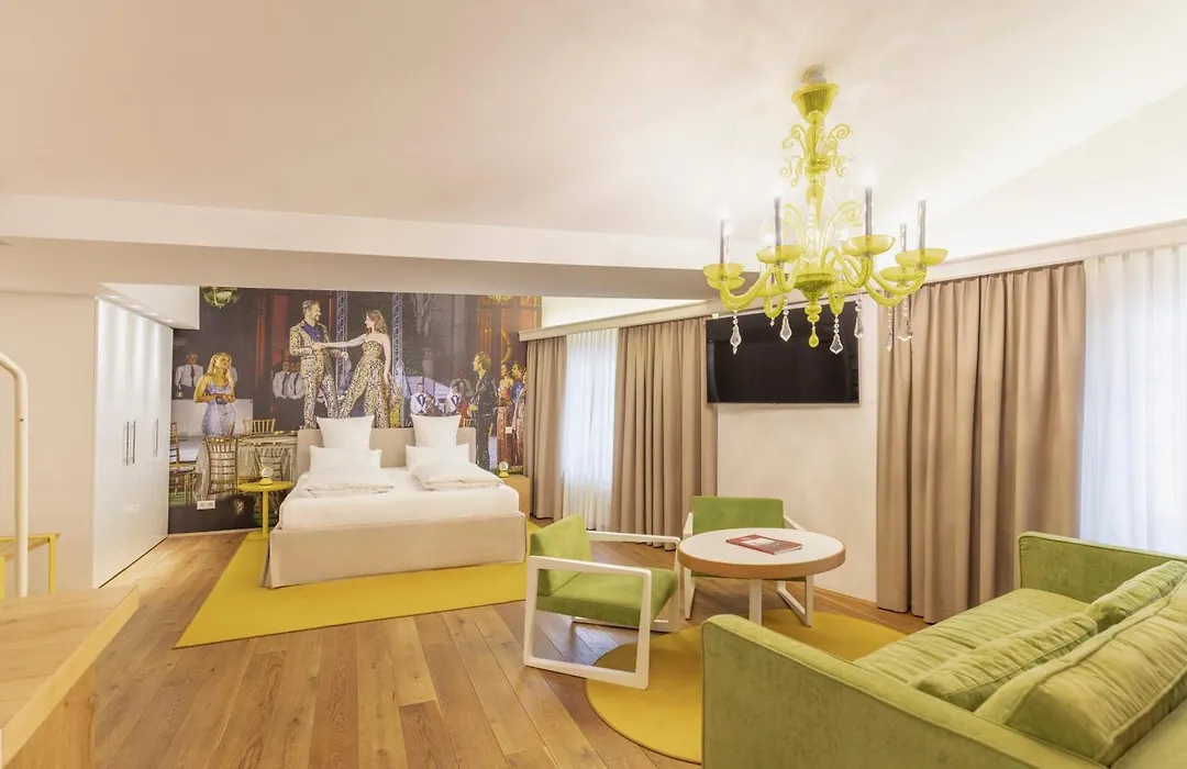 Small Luxury Hotel Goldgasse-1
