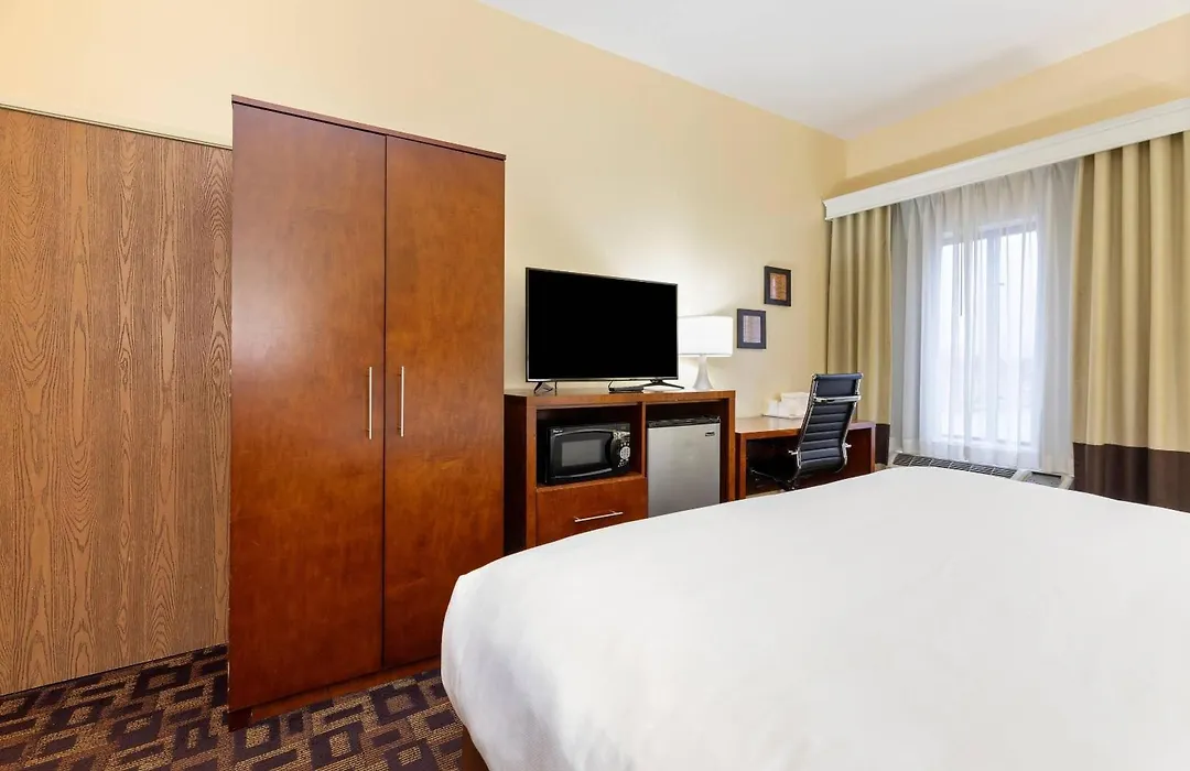 Comfort Inn & Suites North Aurora - Naperville-1