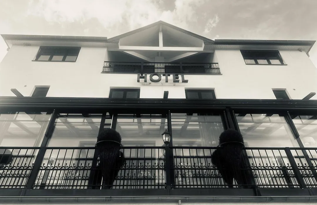 Hotel Pommerloch-1