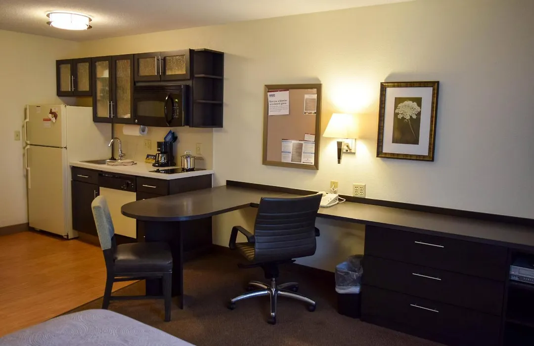 Candlewood Suites Wichita - Airport By Ihg-1