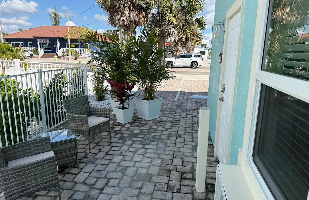 Flamingo Inn-1
