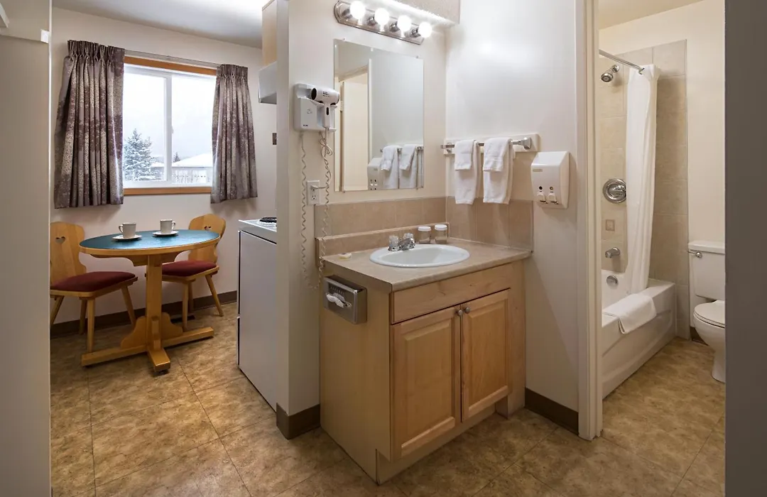 Rocky Mountain Ski Lodge-1
