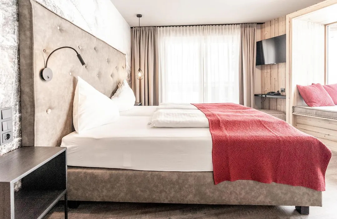 Hotel Astrid Mit Panoramapool & Inklusive Jokercard-1