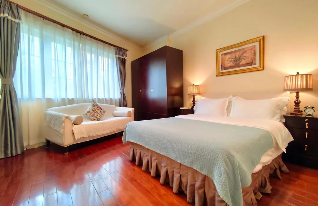 Ladoll Service Apartments-1
