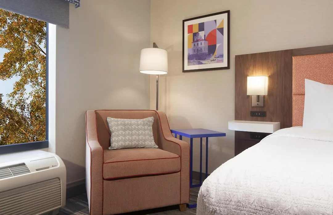 Hampton Inn & Suites Cleveland-Mentor-1