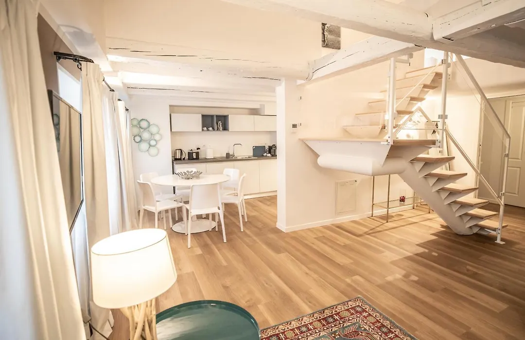 Hotel Vis à Vis-1