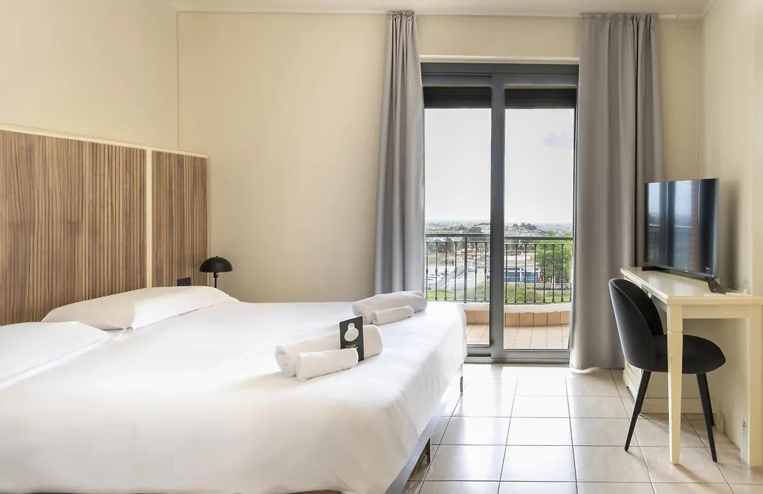 B&B HOTEL Pomezia Cortese-1