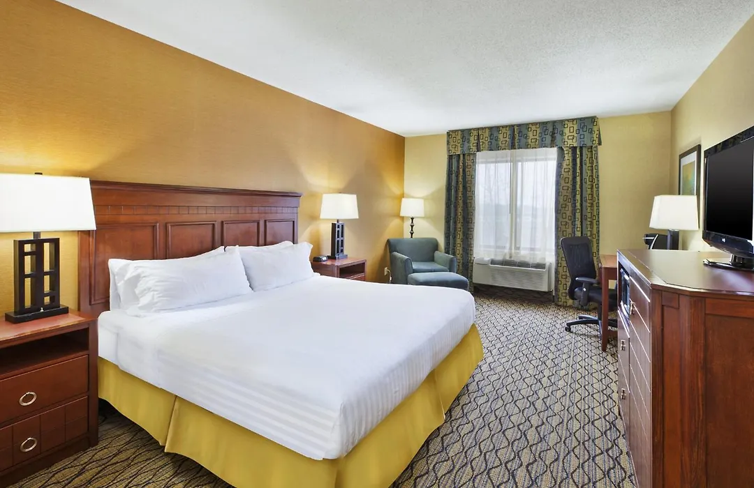 Holiday Inn Express Hotel & Suites - Belleville Area By Ihg-1