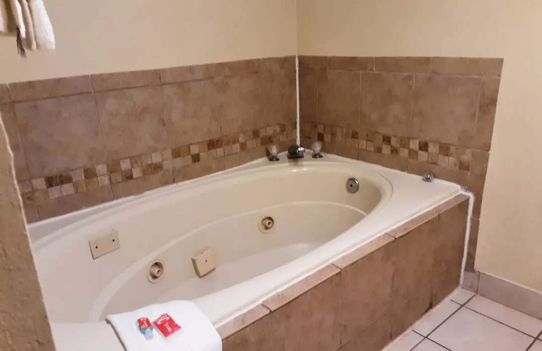 Econo Lodge Inn & Suites Griffin North-1