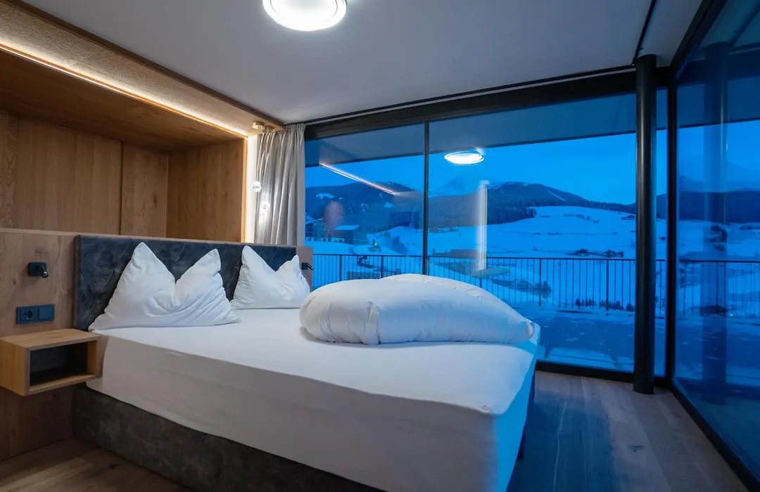 Hotel Purvita - Ski In Ski Out - Infinity Pool-1