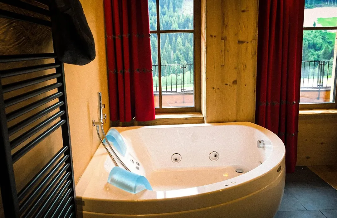 Mons Silva Private Luxury Chalets-1