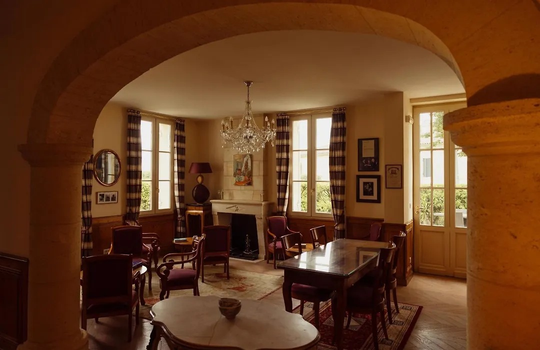 Villa Heloise Hotel-1