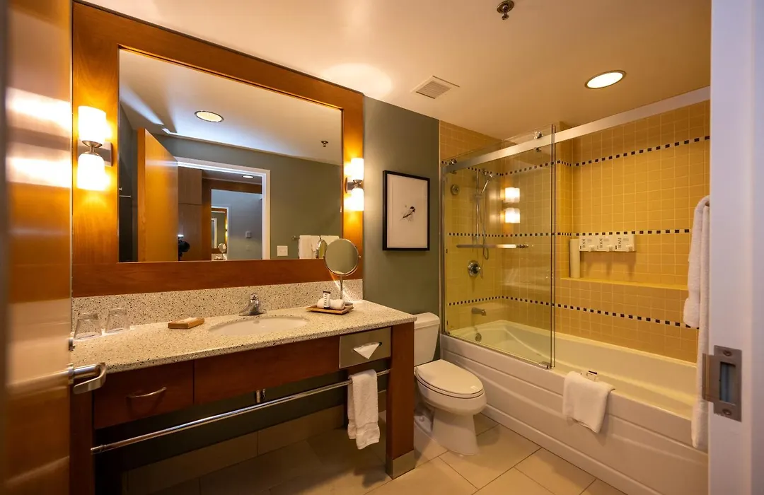 Cedarbrook Lodge-1