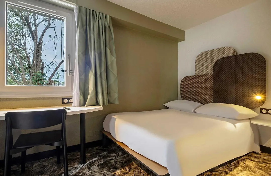 B&B Hotel Niort Sud Venise Verte-1