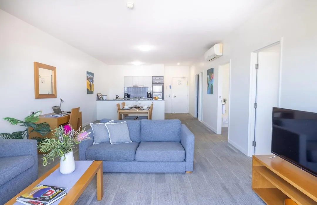 Mainstay Suites Mackay-1