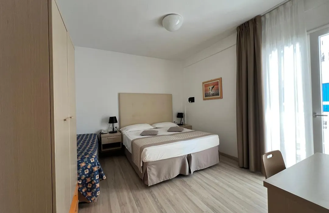 Hotel Strand A Frontemare-1