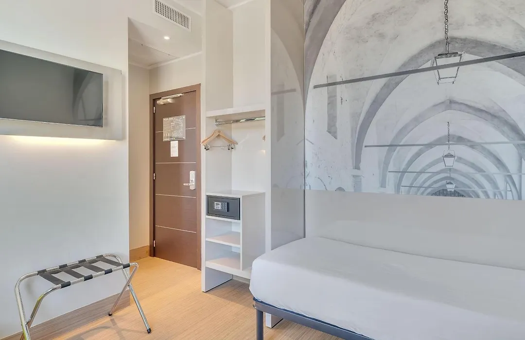 B&B Hotel Bergamo City-1