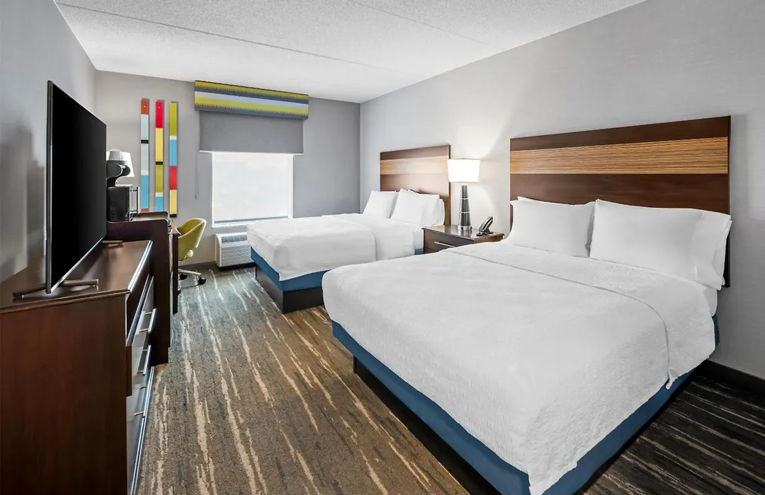 Hampton Inn And Suites Camp Springs-1