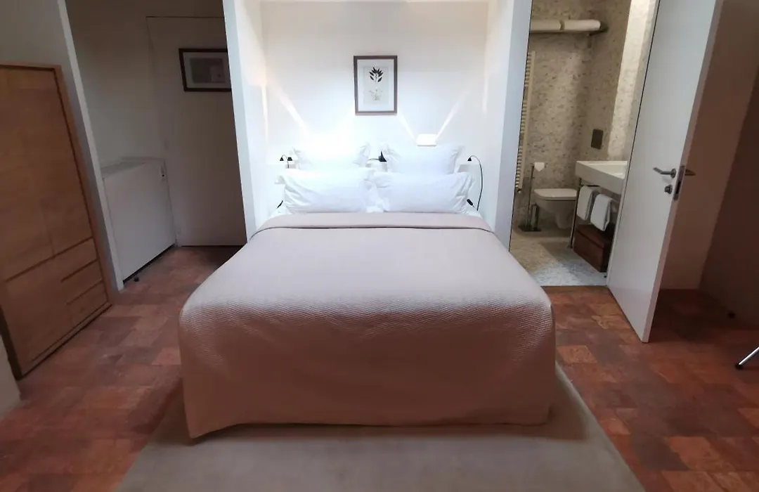 Hotel De La Villeon-1